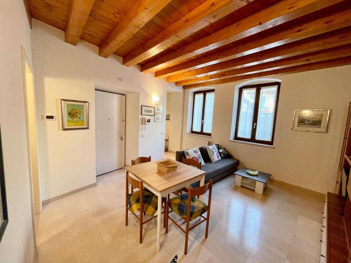 Turazza Apartments มัลเชซิเน ภายนอก รูปภาพ